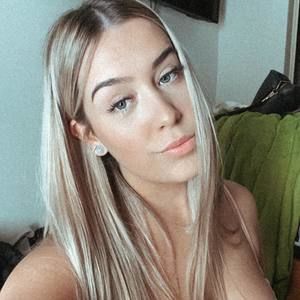 Meet your Posher, Savannah